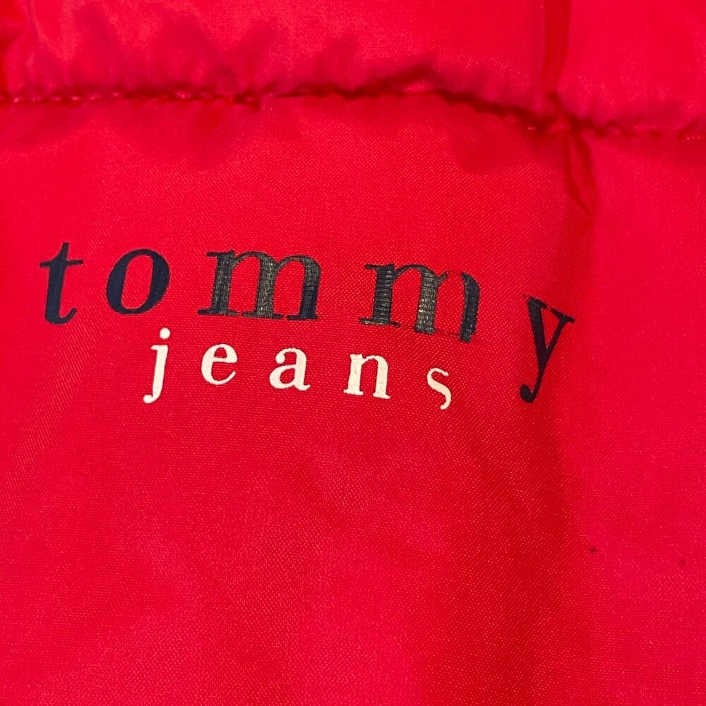 Tommy Jeans Red Puffer Vest M Nylon Womens Sleeveless Outerwear Vintage - Picture 3 of 11